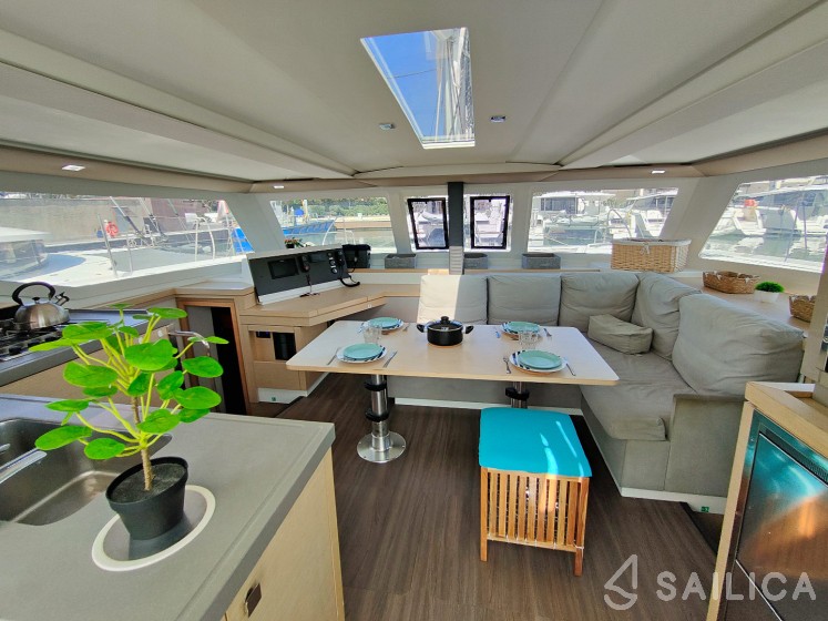 Lucia 40 - Yacht Charter Sailica