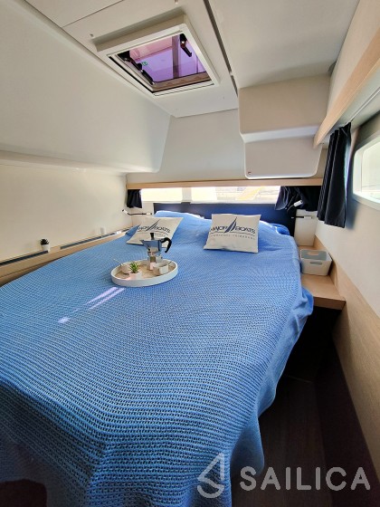 Lucia 40 - Yacht Charter Sailica
