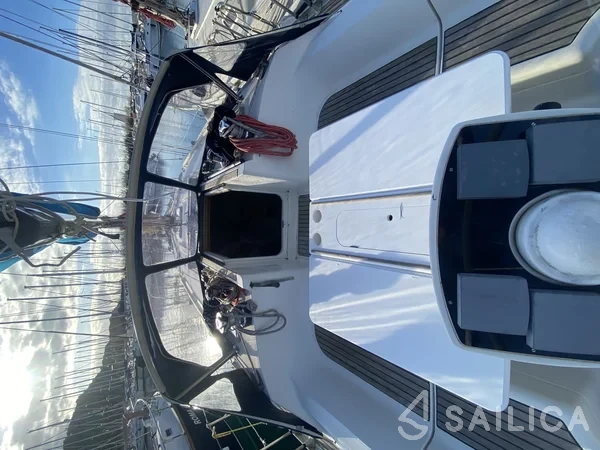 Sun Odyssey 42.2 - Yacht Charter Sailica