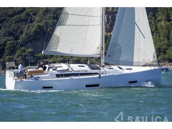 Dufour 430 - Yacht Charter Sailica