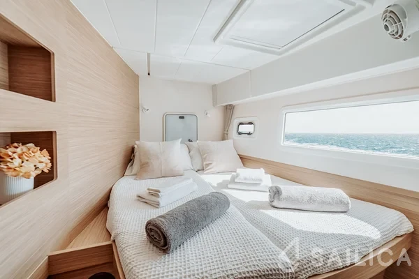 Lagoon 42 - Yacht Charter Sailica