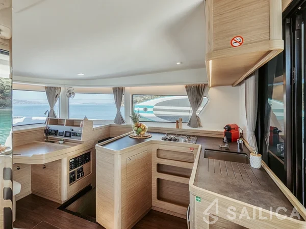 Lagoon 42 - Yacht Charter Sailica