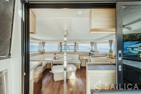 Lagoon 42 - Yacht Charter Sailica