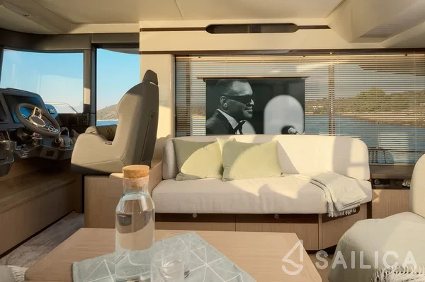 Navetta 48 - Yacht Charter Sailica