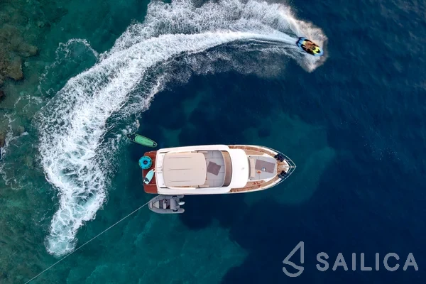 Navetta 48 - Yacht Charter Sailica