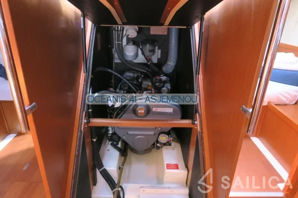 Oceanis 41 - Yacht Charter Sailica