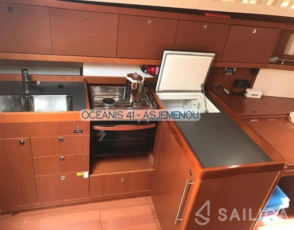Oceanis 41 - Yacht Charter Sailica