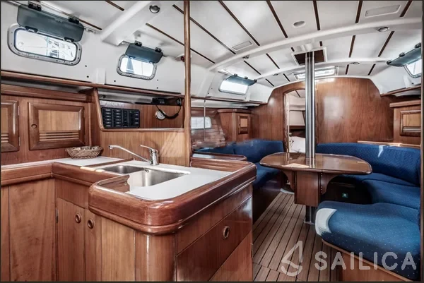 Oceanis 361 - Yacht Charter Sailica
