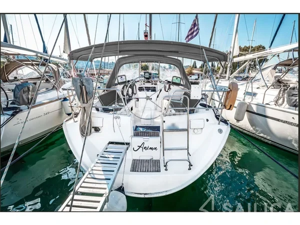 Oceanis 361 - Yacht Charter Sailica