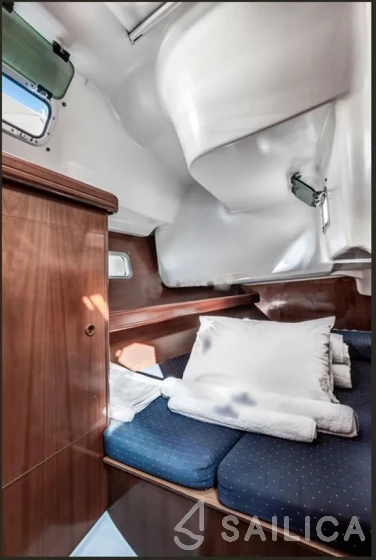 Oceanis 361 - Yacht Charter Sailica