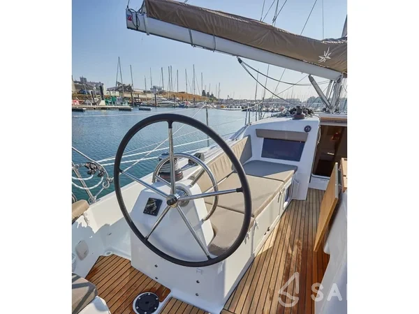 Sun Odyssey 410 - Yacht Charter Sailica