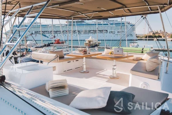 Bali 5.4. - Yacht Charter Sailica