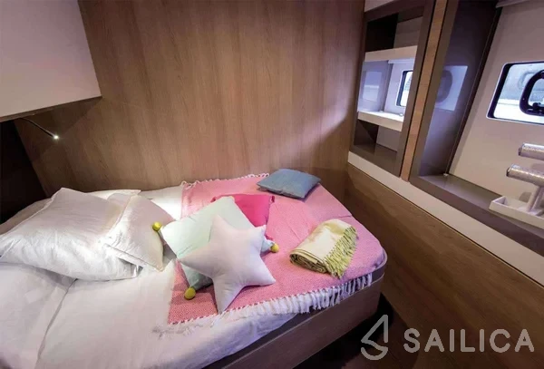 Bali 5.4. - Yacht Charter Sailica