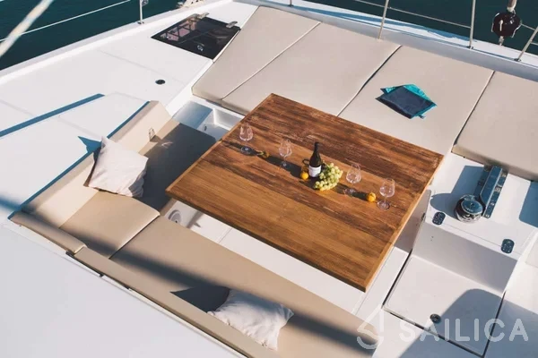 Bali 5.4. - Yacht Charter Sailica