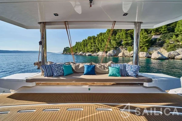 Bali 5.4. - Yacht Charter Sailica