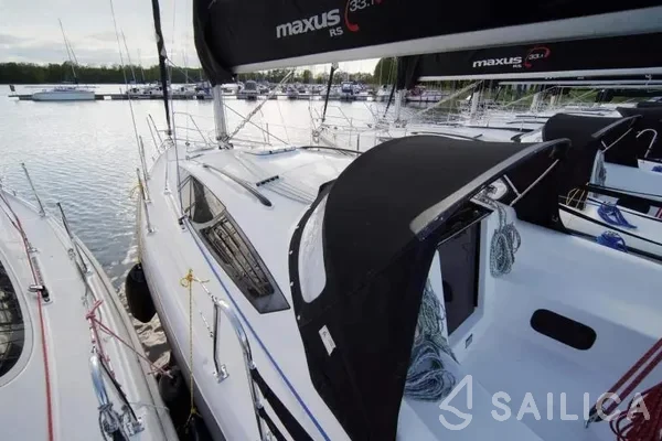 Maxus 33.1 RS - Yacht Charter Sailica