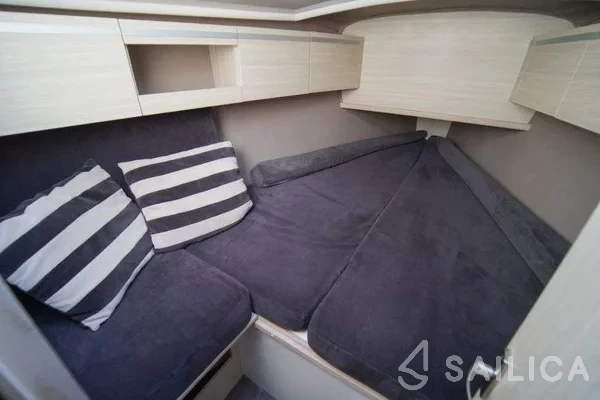Maxus 33.1 RS - Yacht Charter Sailica