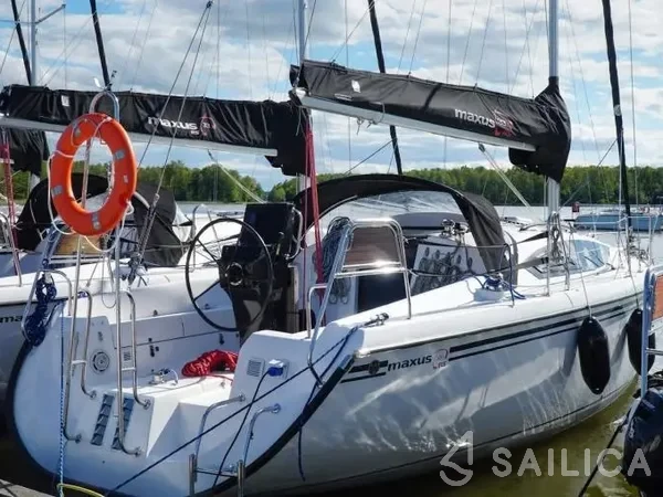 Maxus 33.1 RS - Yacht Charter Sailica