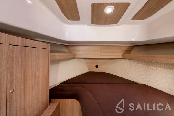 Nexus Revo 870 Prestige - Yacht Charter Sailica