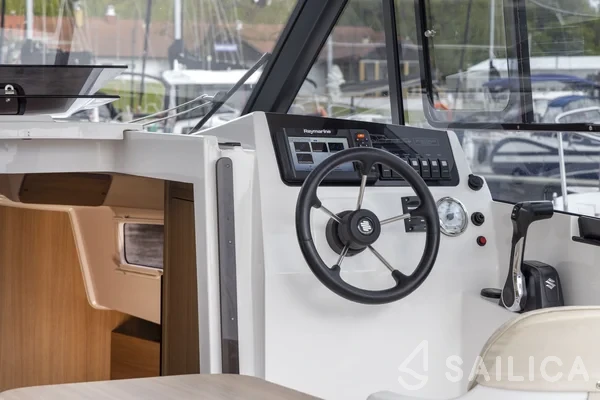 Nexus Revo 870 Prestige - Yacht Charter Sailica