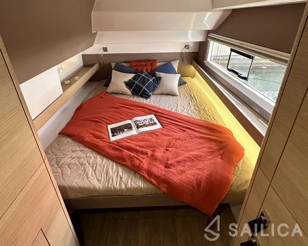 Aventura 37 - Yacht Charter Sailica