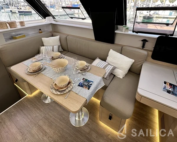 Aventura 37 - Yacht Charter Sailica