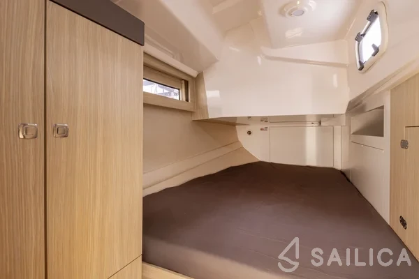 Maxus 34 - Yacht Charter Sailica