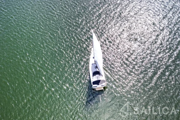 Maxus 34 - Yacht Charter Sailica