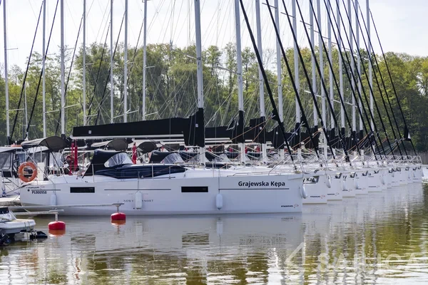 Maxus 34 - Yacht Charter Sailica