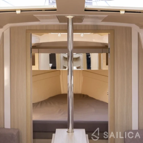 Maxus 34 - Yacht Charter Sailica