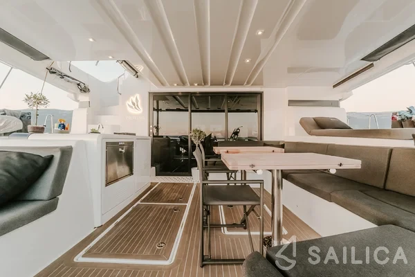 Lagoon 55 - Yacht Charter Sailica