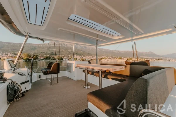 Lagoon 55 - Yacht Charter Sailica