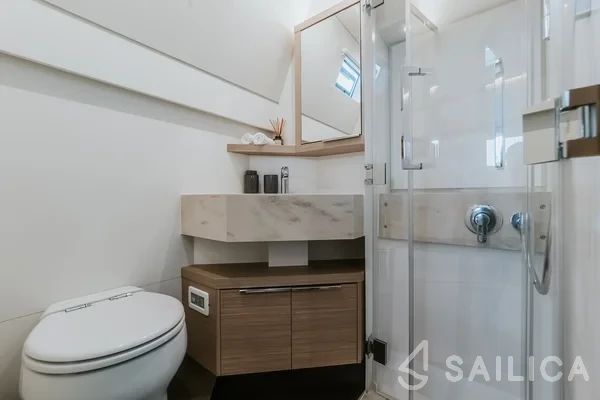 Lagoon 55 - Yacht Charter Sailica