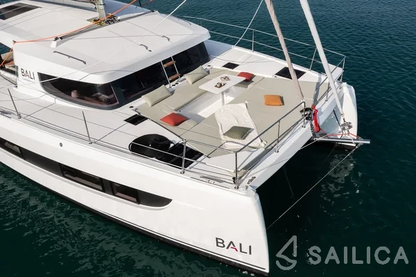 Bali Catsmart - Yacht Charter Sailica