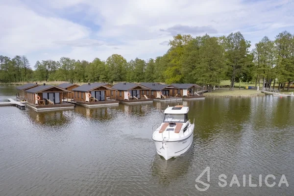 Nexus Revo 870 Prestige - Yacht Charter Sailica