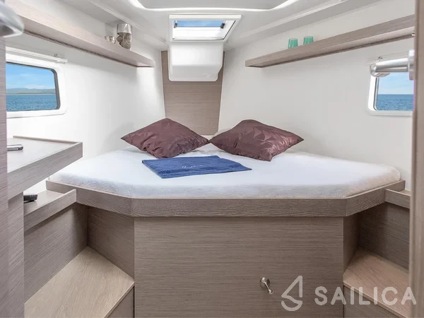 Hanse 418 - Yacht Charter Sailica