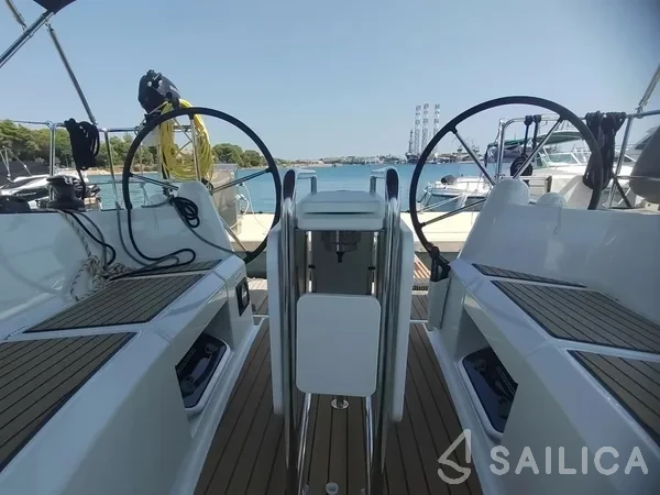 Sun Odyssey 349 - Yacht Charter Sailica