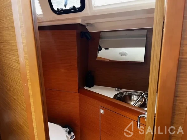 Sun Odyssey 349 - Yacht Charter Sailica