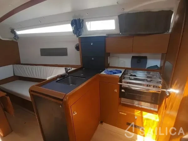Sun Odyssey 349 - Yacht Charter Sailica