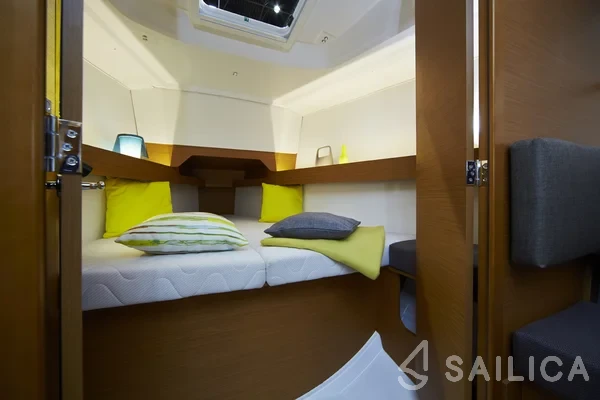 Sun Odyssey 349 - Yacht Charter Sailica