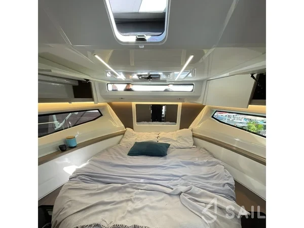 Merry Fisher 895 - Yacht Charter Sailica