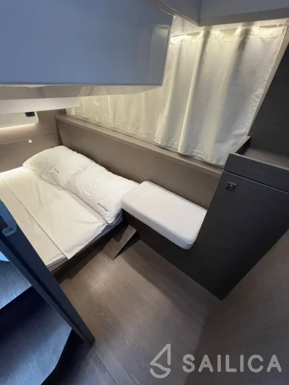 Merry Fisher 895 - Yacht Charter Sailica