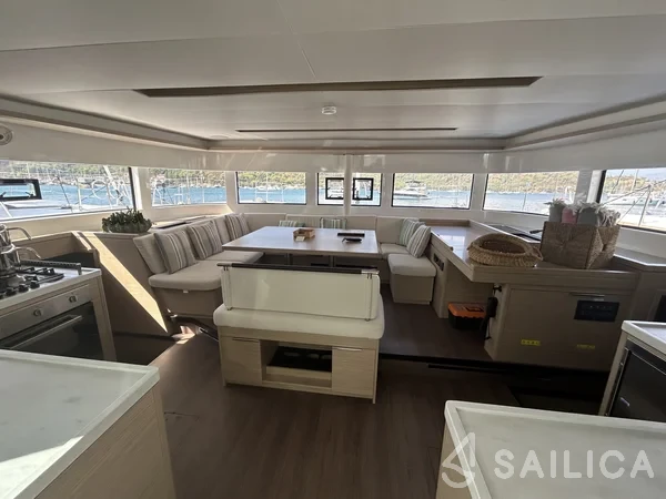 Lagoon 51 - Yacht Charter Sailica
