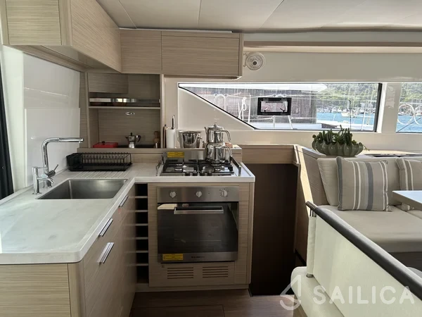 Lagoon 51 - Yacht Charter Sailica