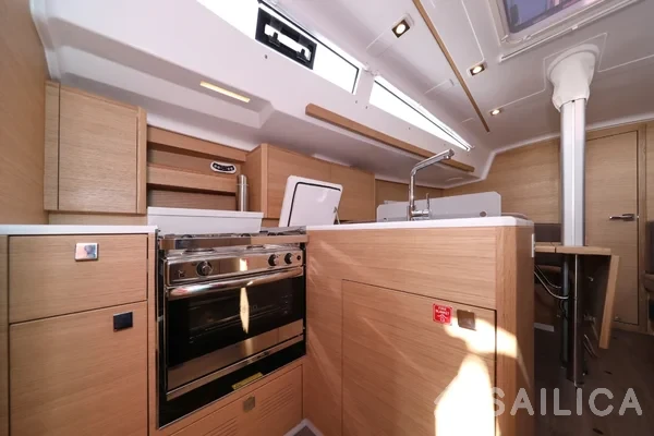 Elan E4 - Yacht Charter Sailica