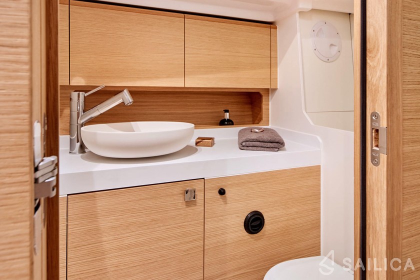 Elan E4 - Yacht Charter Sailica