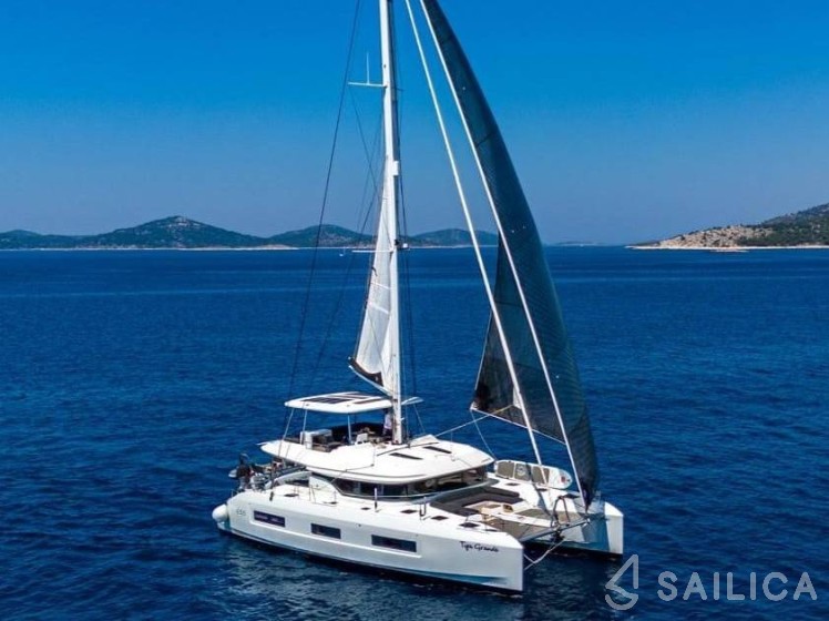 Lagoon 55 - Yacht Charter Sailica