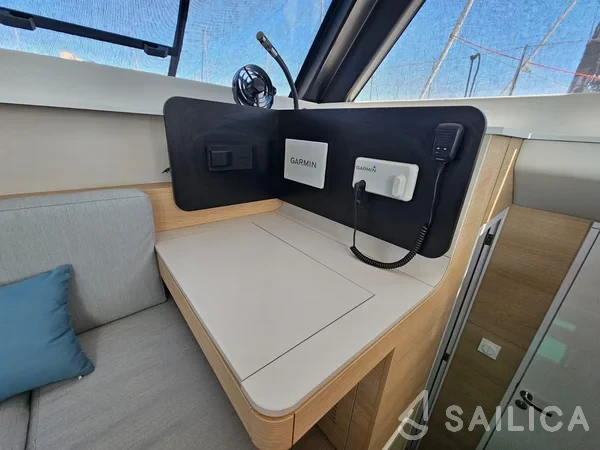 Aventura 37 - Yacht Charter Sailica