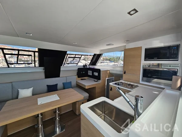 Aventura 37 - Yacht Charter Sailica