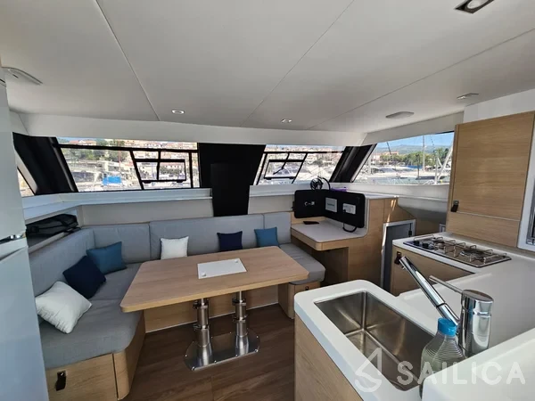 Aventura 37 - Yacht Charter Sailica